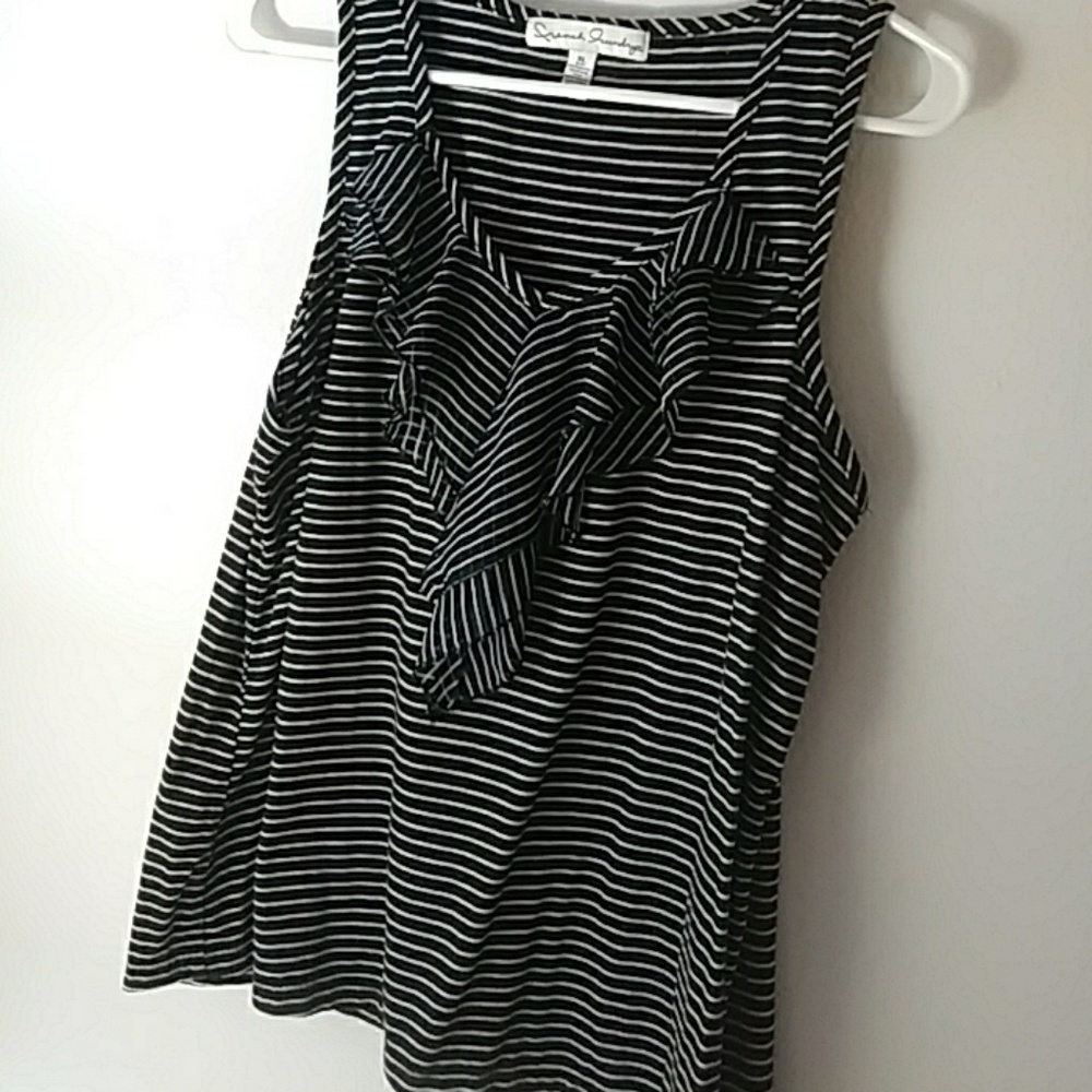 Frilly Sleeveless Top